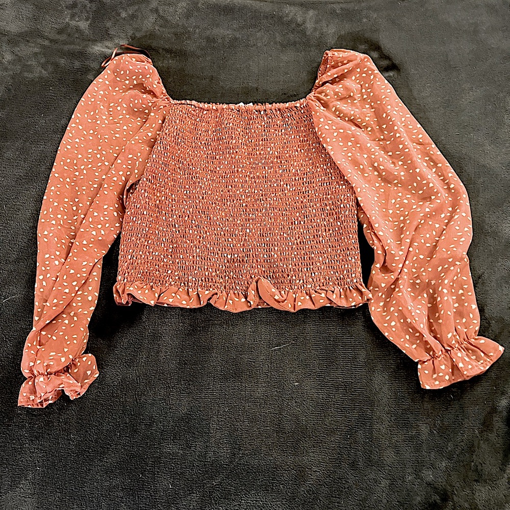 Salmon pink scrunch blouse with long sleeves